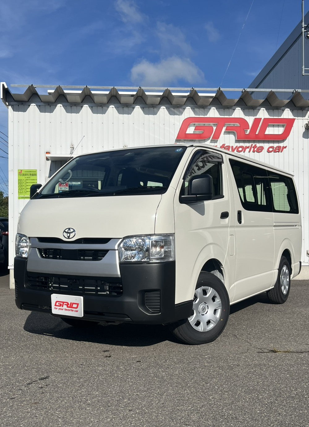 【レンタカー】ハイエースバン　4WD　5ドア　3/6人乗り